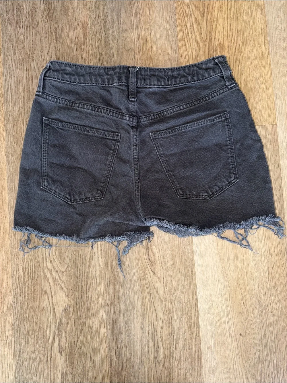 Universal Thread dark charcoal